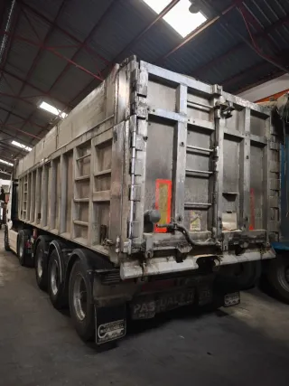 SCANIA R560 + Bañera