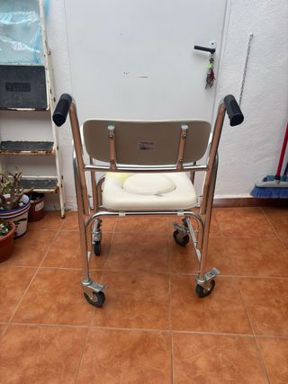 Silla ducha y WC con ruedas