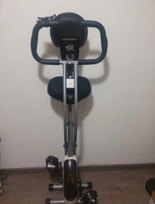 Bicicleta statica pieghevole