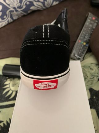 Zapatillas Vans Old Skool Beige y Negras