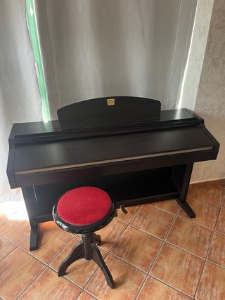 Piano Yamaha Clavinova