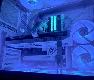 Gigabyte RTX 4060 AERO OC