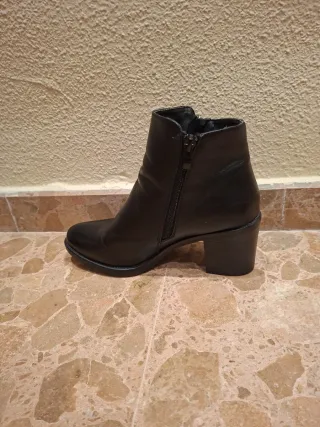Botines tacón ancho negros