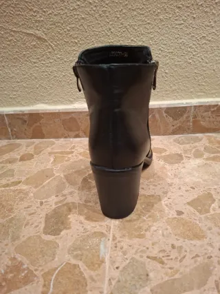 Botines tacón ancho negros