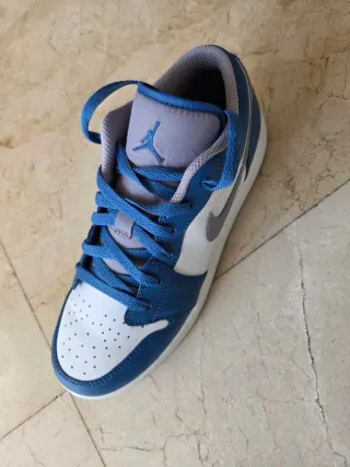 Zapatillas Jordan Low Azul/Blanco/Gris