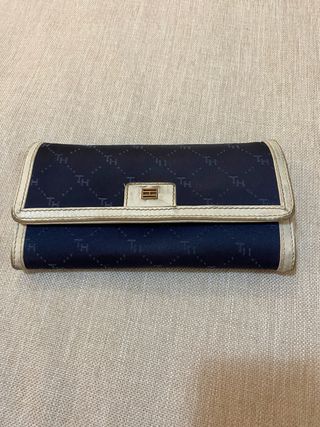Cartera Tommy Hilfiger Azul y Beige