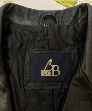 Chaquetón de piel negro