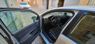 Volkswagen Golf 2004