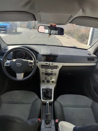 Opel Astra 2008