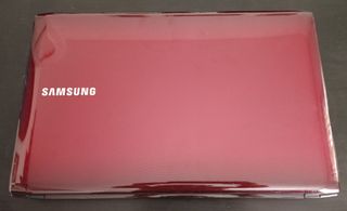 Portátil Samsung NP-R780H Rojo