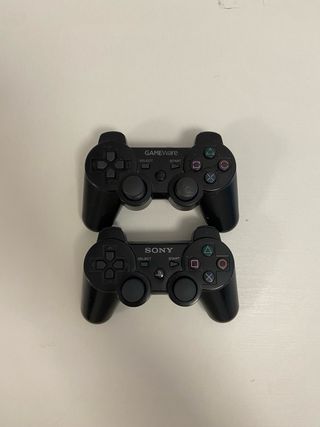 PlayStation 3 + 9 juegos + 2 mandos