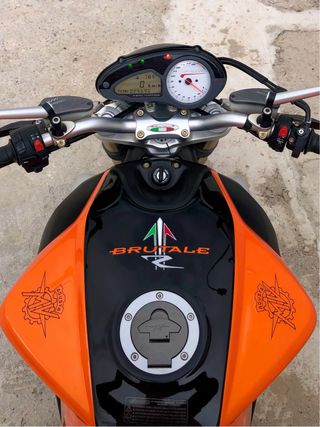 MV Agusta 989R Brutale supernaked