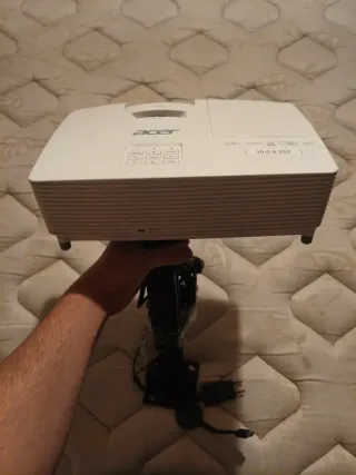 Proyector Acer DNX1323 VGA HDMI LAN