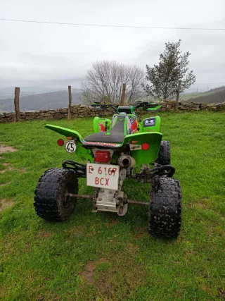 Quad Kawasaki KFX 400 Cross