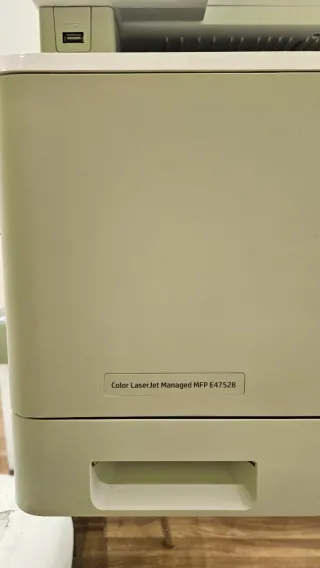 Stampante HP Color LaserJet gestita MFP E47528