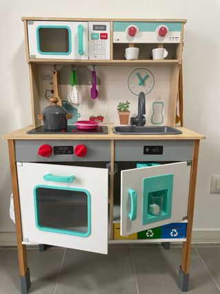 Cocina de juguete de madera