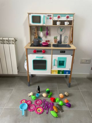 Cocina de juguete de madera