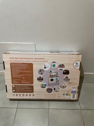 Cocina de juguete de madera