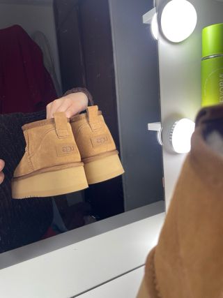 Botas UGG marrones con plataforma talla 38