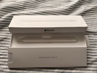 iPad 11 (A16) + Apple Pencil + Cargador