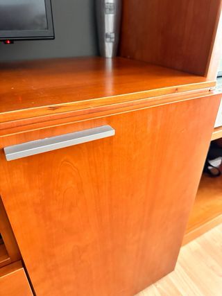 Mueble de salón madera y cristal