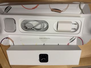 Apple Watch Series 5 Acero Milanés Gris