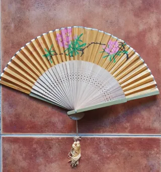 Lote de abanicos decorativos variados–buen estado