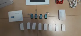 Sistema de Alarma Inalámbrico Táctil