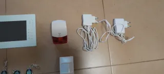 Sistema de Alarma Inalámbrico Táctil