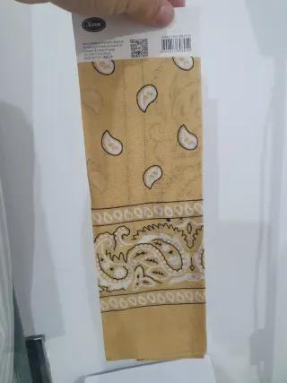 Lenço Estampado Paisley Branco