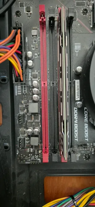 Ordenador de sobremesa negro