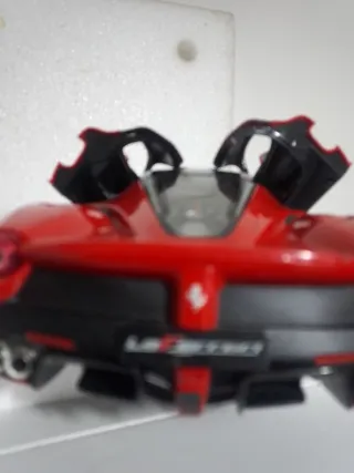 Ferrari.  Modello La Ferrari   R/C Scala 1:14
