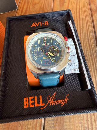 Reloj AVI-8 Estilo Aviación Azul/plata