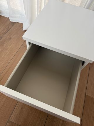 Mesita blanca IKEA MALM 2 cajones