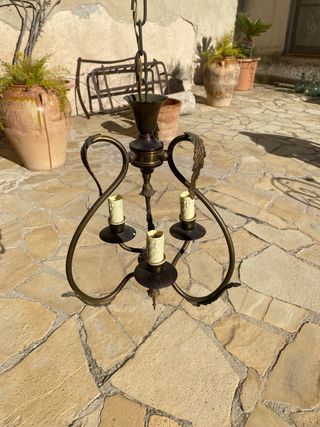 Lámpara de techo antigua