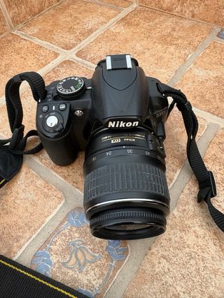 Cámara Nikon D3100 + Mochila