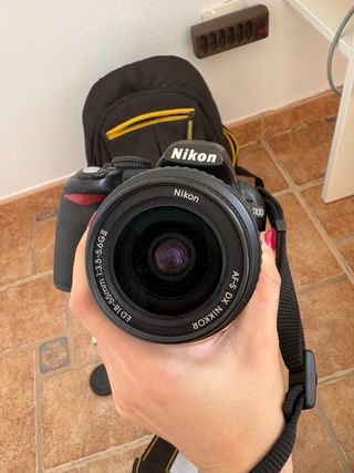 Cámara Nikon D3100 + Mochila