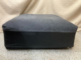 Pouf sfoderabile 93x93 Desireé