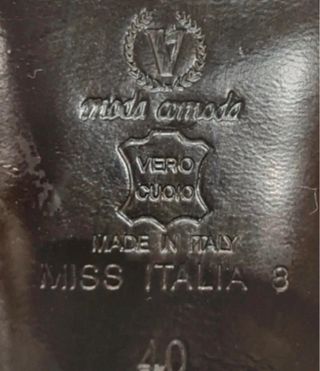 Stivali scamosciati neri eleganti con tacco