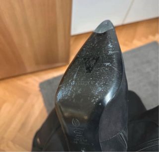 Stivali scamosciati neri eleganti con tacco