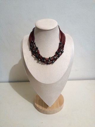 Collana perle nere Tahiti e seta bordeaux