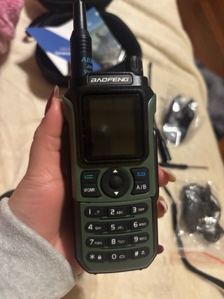 Radio Baofeng Verde y Negra