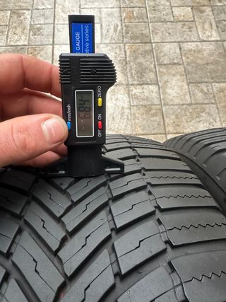 Neumáticos 235/55 R18 BRIDGESTONE