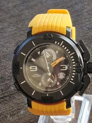 Reloj Deportivo Negro y Amarillo