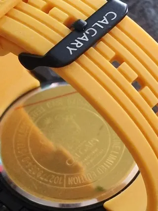 Reloj Deportivo Negro y Amarillo