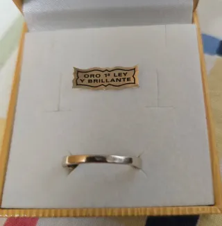 Anillo Oro Blanco con Brillantes