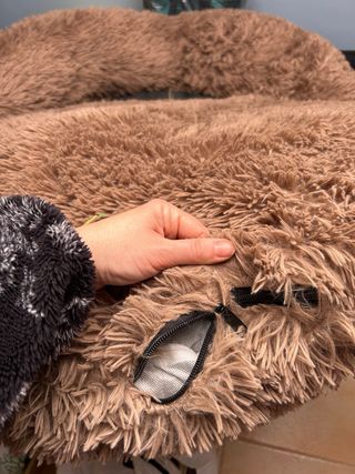 Cama para perro suave marrón