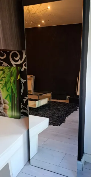 Espejo de cuerpo entero sin marco