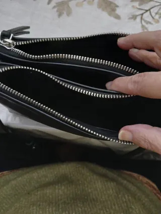 Bolso Parfois bandolera negro con remaches