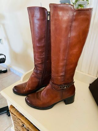 Botas altas cuero marrón coñac